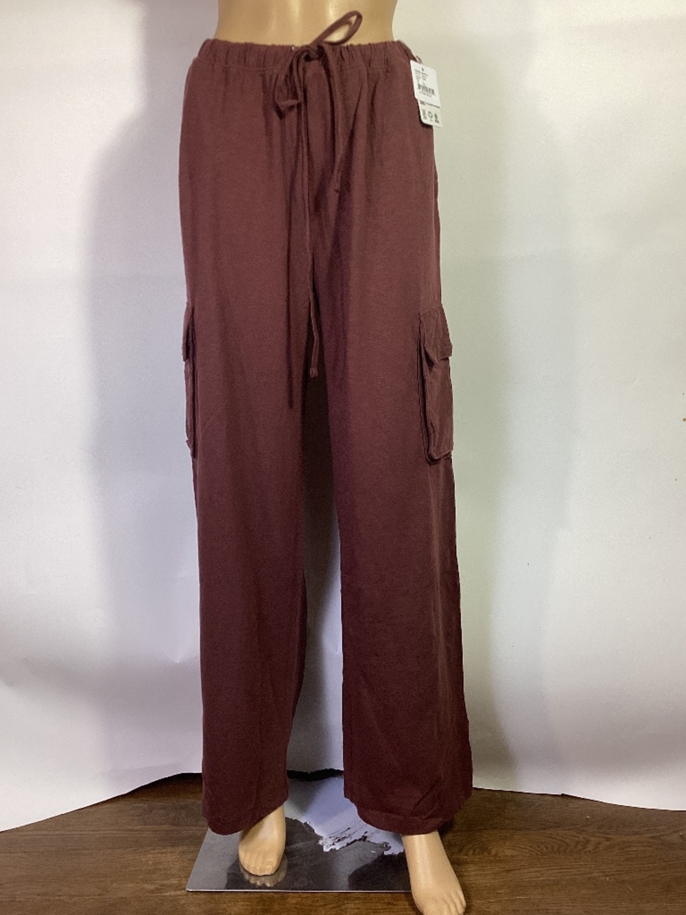 Known Supply NWT Camino Cargo Pants in Raisin Sz L